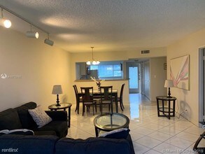 8380 Sands Point Blvd in Tamarac, FL - Building Photo - Building Photo