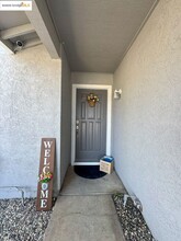 1769 Teresa Ln in Oakley, CA - Foto de edificio - Building Photo