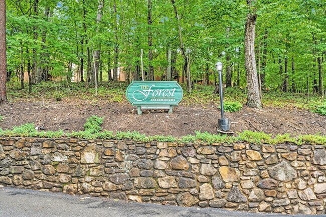 3369 Forest Ct in Cave Spring, VA - Foto de edificio - Building Photo