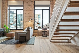 729 N Sangamon St, Unit 304 in Chicago, IL - Building Photo - Building Photo
