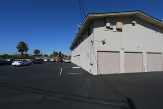 Krisden Apartments in Garden Grove, CA - Building Photo - Building Photo