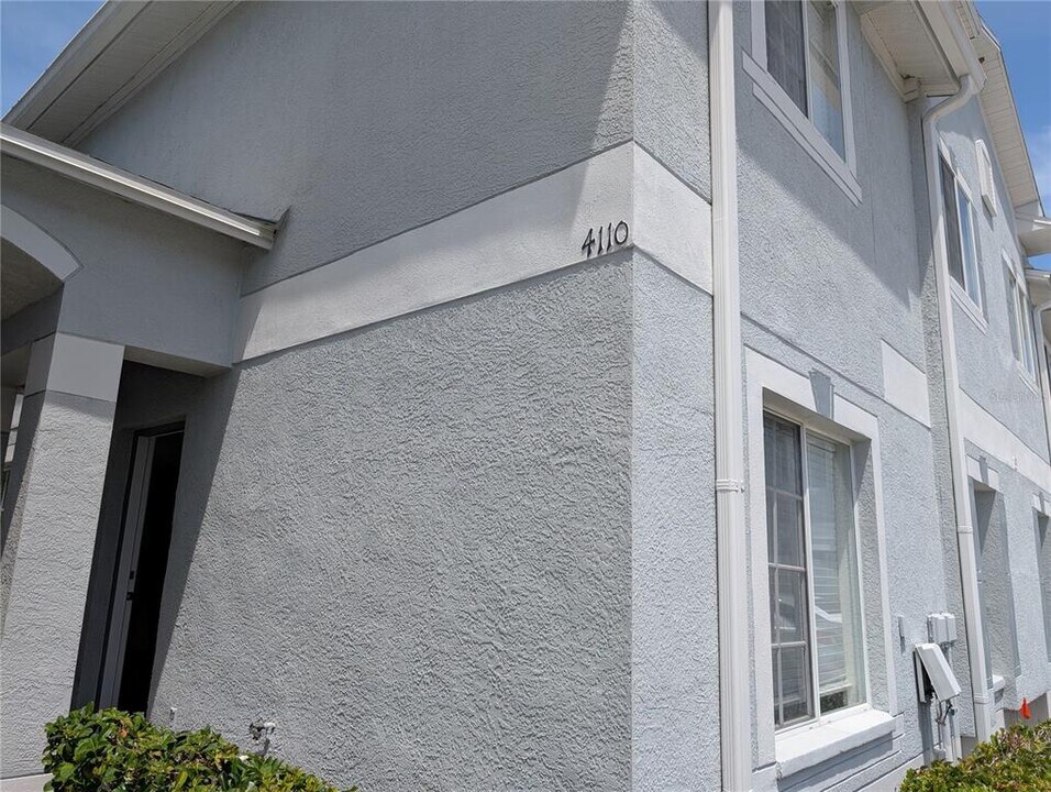 4110 Waterside Island Ct in Tampa, FL - Building Photo