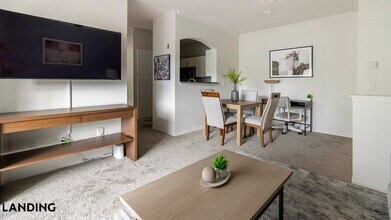 9727 Touchton Rd in Jacksonville, FL - Foto de edificio - Building Photo