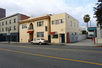 Wilcox Apartments in Los Angeles, CA - Foto de edificio - Building Photo