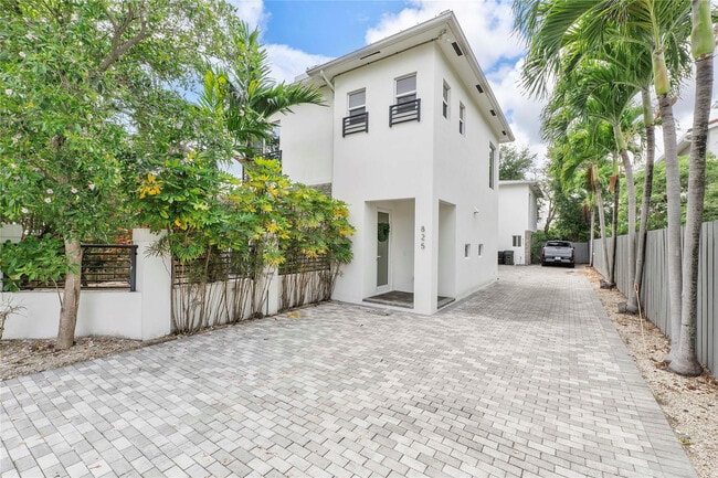 property at 825 NE 17th Way