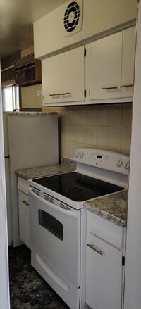 605 N Wolf Rd photo'