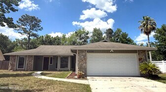 8326 Cross Timbers Dr W in Jacksonville, FL - Building Photo