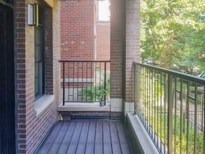 1241 W Oakdale Ave, Unit 1241-1W in Chicago, IL - Building Photo - Building Photo