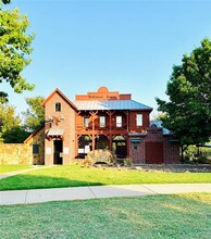 4913 6 Gun Ln in McKinney, TX - Foto de edificio - Building Photo