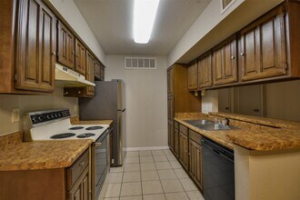 12955 Woodforest Blvd in Houston, TX - Building Photo - Building Photo