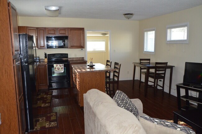1208 W Maple St in Rawlins, WY - Building Photo - Building Photo