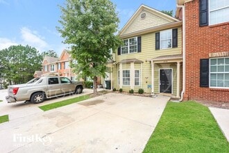 10138 Benton Woods Dr in Covington, GA - Building Photo - Building Photo