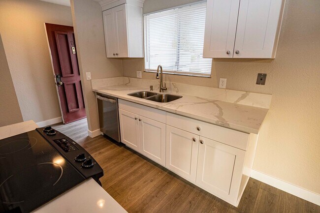 property at 1091 Reed Ave