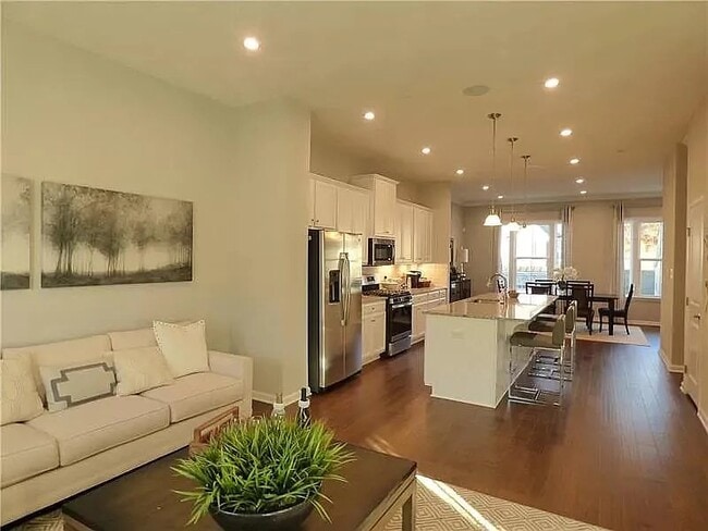 property at 1002 Mohawk Ln
