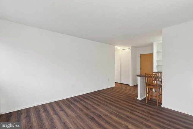 2101 Chestnut St in Philadelphia, PA - Building Photo - Building Photo