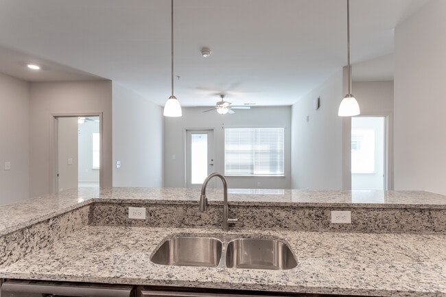 The Groves at 421 in Lillington, NC - Building Photo - Interior Photo