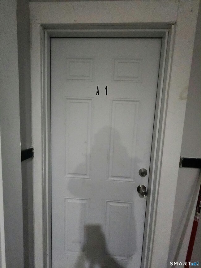 property at 465 Wethersfield Ave