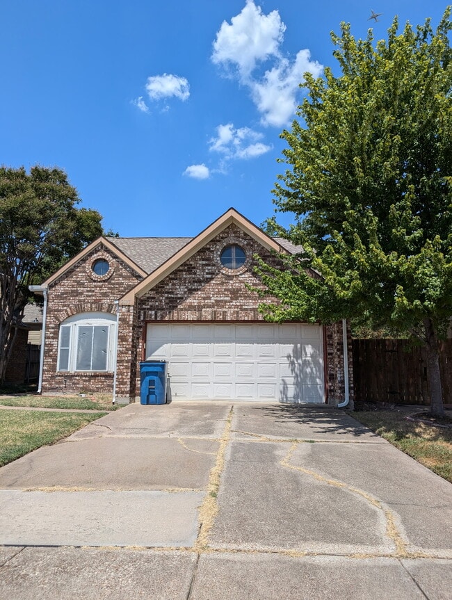 property at 2077 Sienna Trl