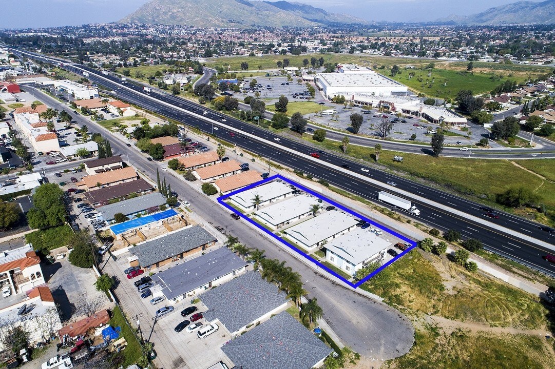 Postal Ave. Apartments in Moreno Valley, CA - Building Photo