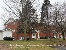 2000 US-31 in Niles, MI - Building Photo