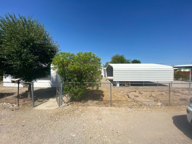 4539 Cll Amigo in Fort Mohave, AZ - Building Photo - Building Photo