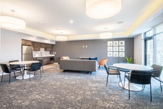 Taylor Pointe Apartments in McFarland, WI - Building Photo - Interior Photo