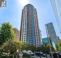 330-1330 Burnhamthorpe Rd W in Mississauga, ON - Building Photo