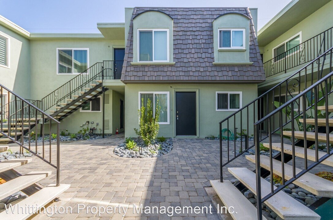 4850 Muir Ave in San Diego, CA - Building Photo