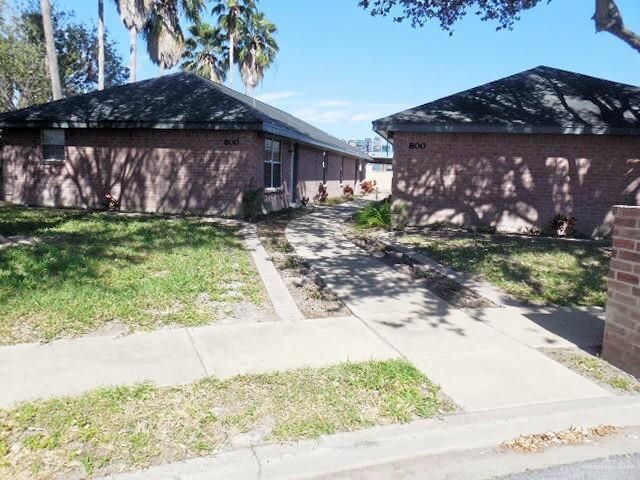 property at 800 Sandpiper Ave