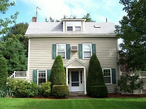 439 Marrett Rd in Lexington, MA - Building Photo