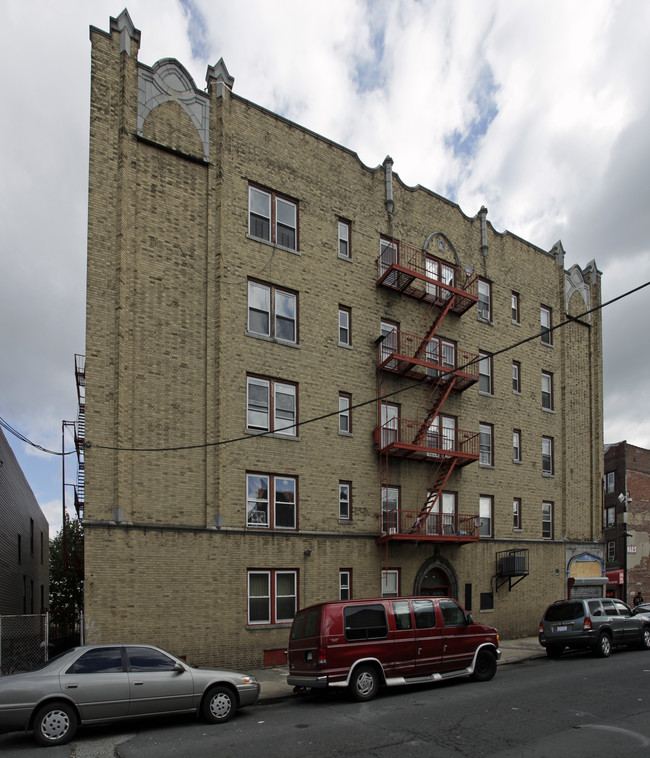 190-192 Van Nostrand Ave in Jersey City, NJ - Building Photo - Building Photo