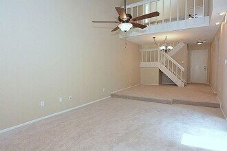 3168 Windchase Blvd in Houston, TX - Building Photo - Building Photo