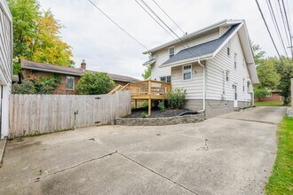 246 Wayne Ave in Akron, OH - Building Photo - Building Photo