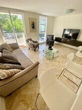 16590 NE 26th Ave in North Miami Beach, FL - Building Photo - Building Photo