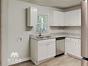 956 Boca Raton Dr in Forest Park, GA - Foto de edificio - Building Photo