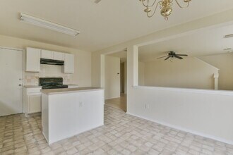 5719 Clerkenwell Dr in Houston, TX - Foto de edificio - Building Photo