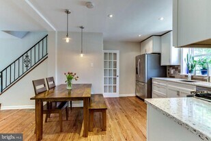 258 Burgess Ave in Alexandria, VA - Building Photo