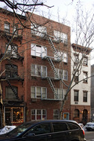 323 E 9th St in New York, NY - Building Photo