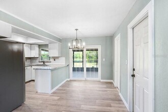 10790 92nd St N in Seminole, FL - Building Photo - Building Photo