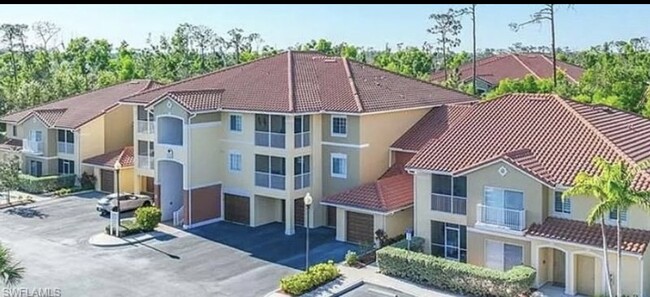 13141 Bella Casa Cir, Unit #3178 with Garage in Ft. Myers, FL - Building Photo - Building Photo