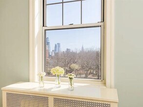 1000 Hudson St in Hoboken, NJ - Building Photo - Building Photo