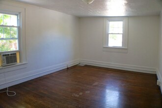 800 Lockland Ave in Winston-Salem, NC - Building Photo - Building Photo