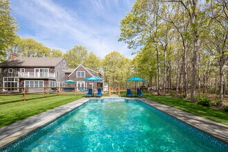 221 Merchants Path in Sagaponack, NY - Building Photo - Building Photo