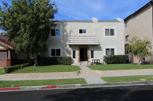 125 S Cedar St in Glendale, CA - Building Photo - Building Photo