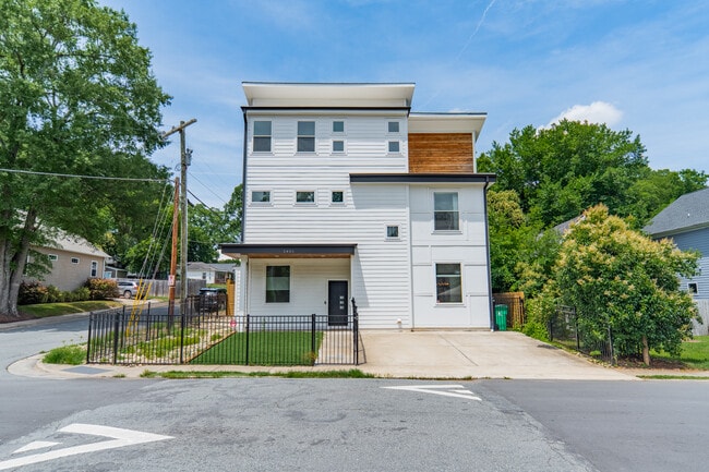 property at 1401 Kennon St
