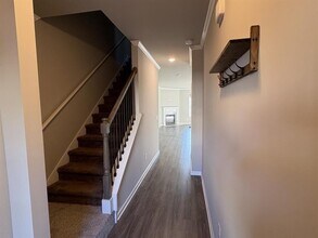 5125 Fox Den Rd in Oakwood, GA - Building Photo - Building Photo