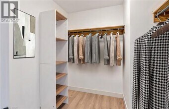 4390 Hillview Dr in Beamsville, ON - Building Photo - Building Photo