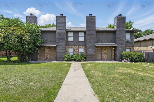 property at 3822 Coates Cir