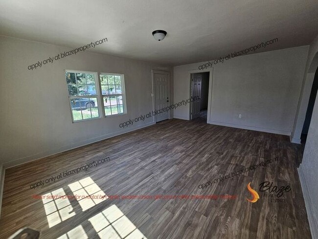 1527 SE 8th Ave