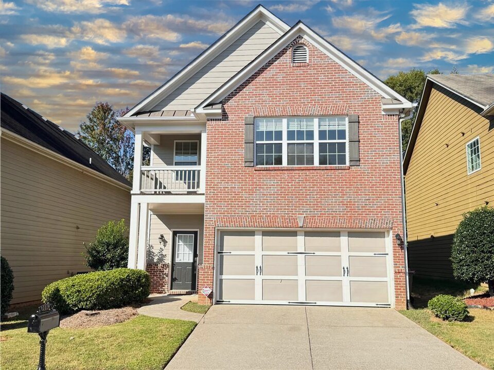 2016 Barberry Dr in Buford, GA - Building Photo